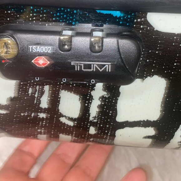 Tumi Alpha Suitcases - Picture 7 of 8